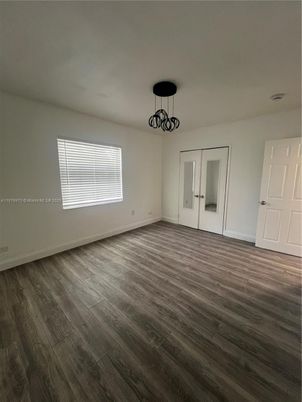 Empty room, Interior, Pendant Lights, Wood Texture Flooring