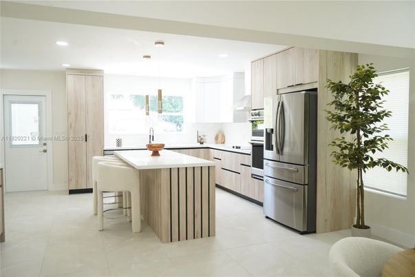 Interior, Kitchen, Pendant Lights, Recessed Lighting