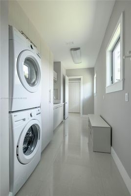 Interior, Utility Closets, Washer