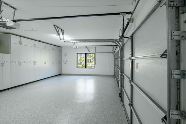 Garage, Interior