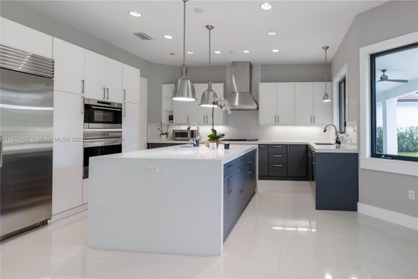 Interior, Kitchen, Pendant Lights, Recessed Lighting, Stainless Steel Appliances