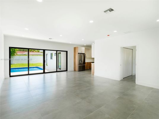 Empty room, Interior, Kitchen, Recessed Lighting