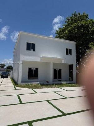 Backyard, Exterior, Facade, Modern