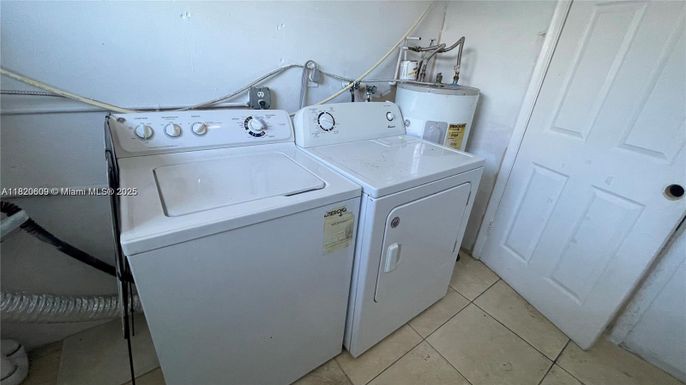 Interior, Washer