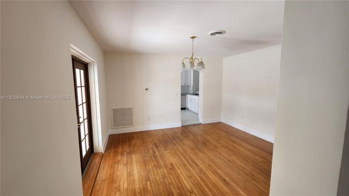 Empty room, Interior, Pendant Lights, Wood Texture Flooring