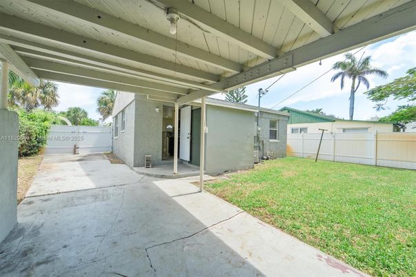 Backyard, Exterior