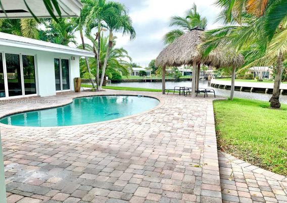 Exterior, Pool, Water