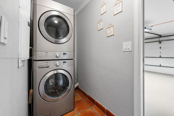 Interior, Utility Closets, Washer