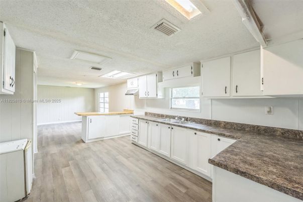 Interior, Kitchen, Wood Texture Flooring