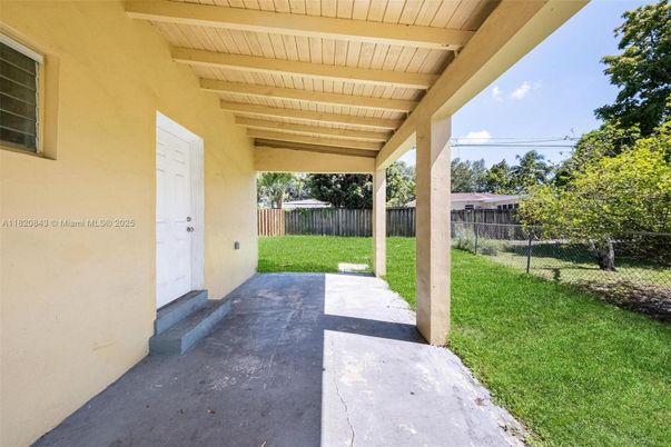 Backyard, Exterior