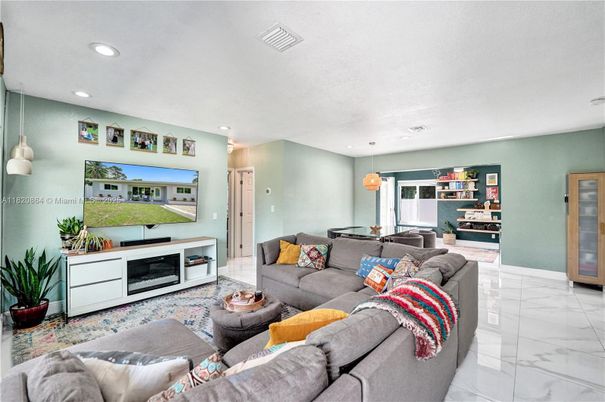 Interior, Living room, Marble, Pendant Lights, Recessed Lighting