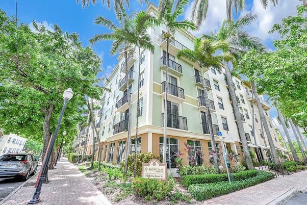 Exterior, Facade, Condo Building