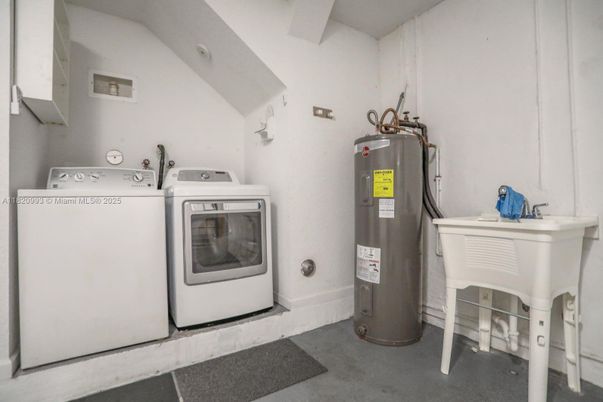 Interior, Washer