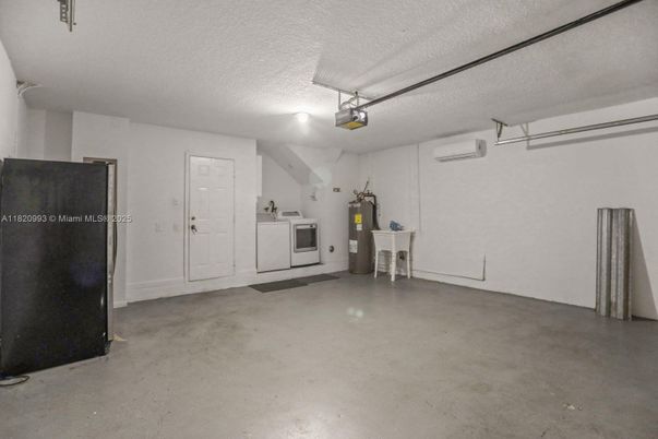 Empty room, Interior, Washer