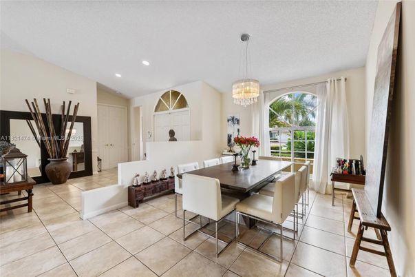 Chandelier, Dining room, Interior, Pendant Lights, Recessed Lighting