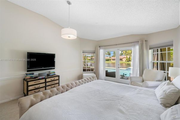 Bedroom, Interior, Pendant Lights
