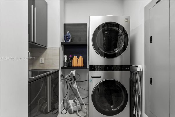 Interior, Utility Closets, Washer