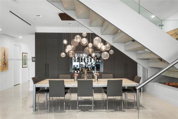 Dining room, Interior, Pendant Lights, Recessed Lighting