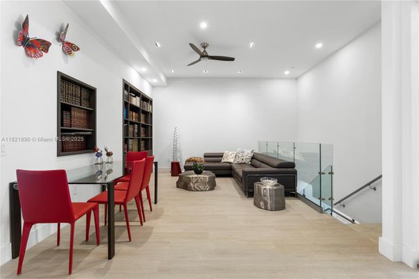 Dining room, Interior, Living room, Recessed Lighting, Wood Texture Flooring
