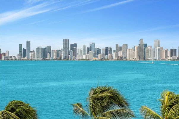 Exterior, Pool, Water, Skyline