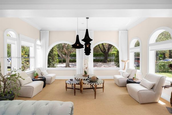 Interior, Living room, Pendant Lights
