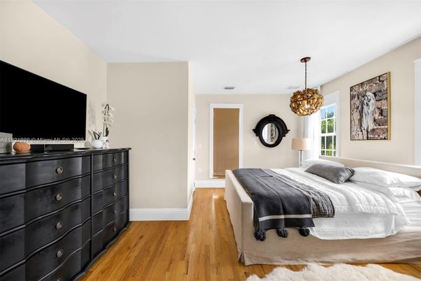Bedroom, Interior, Pendant Lights, Wood Texture Flooring