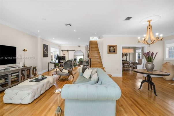 Chandelier, Dining room, Interior, Living room, Recessed Lighting, Wood Texture Flooring