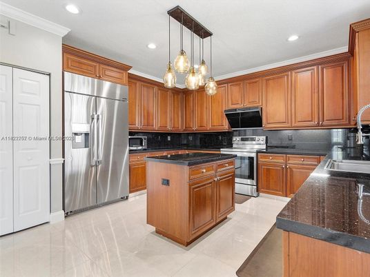 Interior, Kitchen, Pendant Lights, Recessed Lighting, Stainless Steel Appliances