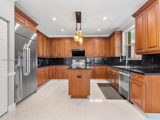Interior, Kitchen, Pendant Lights, Recessed Lighting, Stainless Steel Appliances