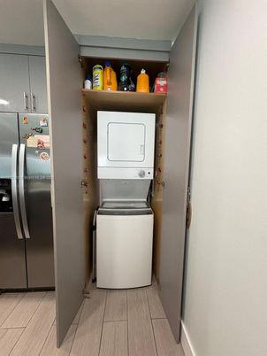 Interior, Utility Closets, Washer, Wood Texture Flooring