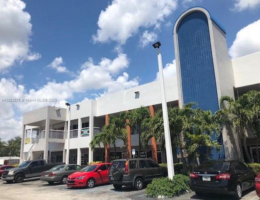 Exterior, Facade, Condo Building