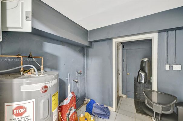 Interior, Washer