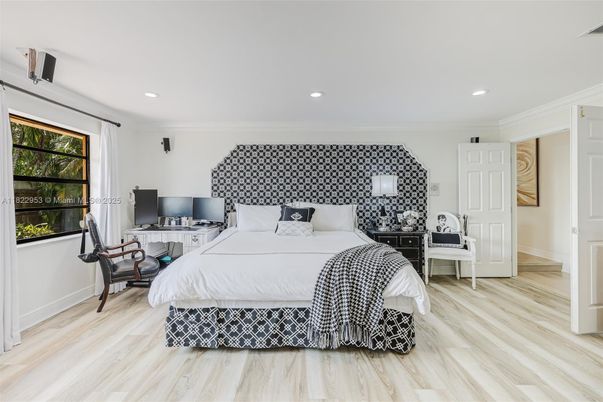 Bedroom, Home Office, Interior, Recessed Lighting, Wood Texture Flooring