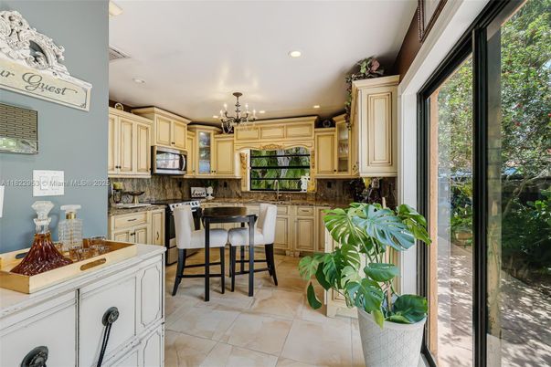 Interior, Kitchen, Recessed Lighting