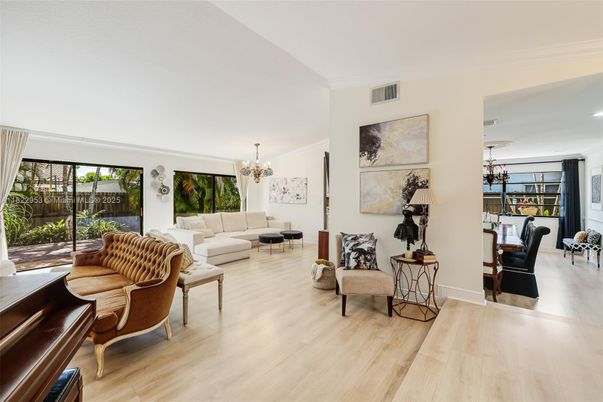 Chandelier, Interior, Living room, Recessed Lighting, Wood Texture Flooring