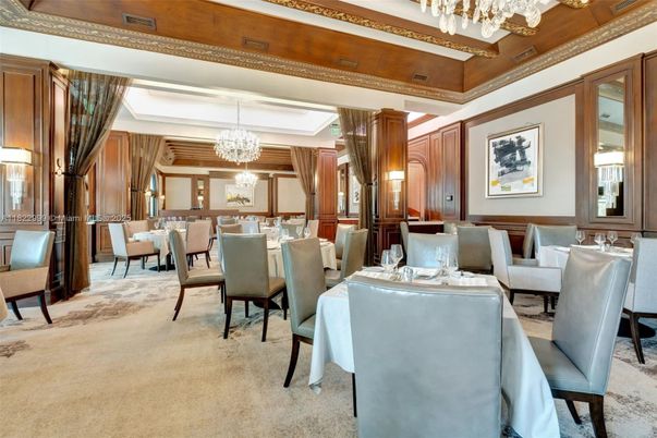 Chandelier, Dining room, Interior