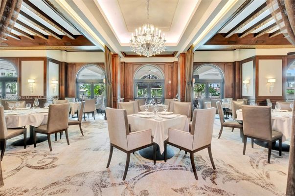 Chandelier, Dining room, Interior