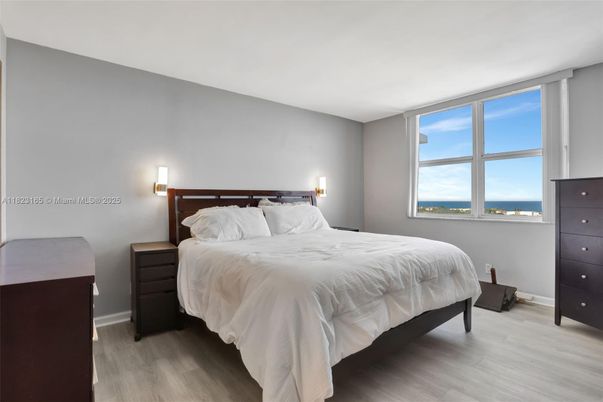 Bedroom, Interior, Water, Wood Texture Flooring