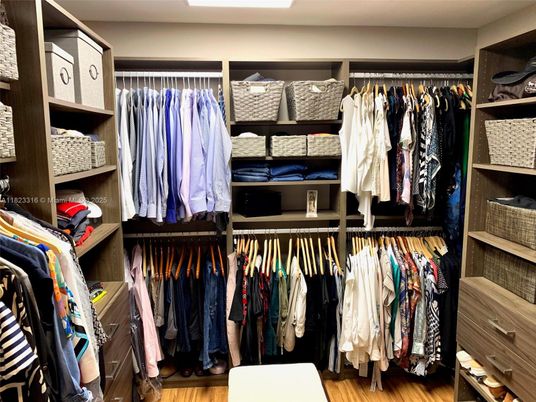 Interior, Walk-in Closets, Wood Texture Flooring