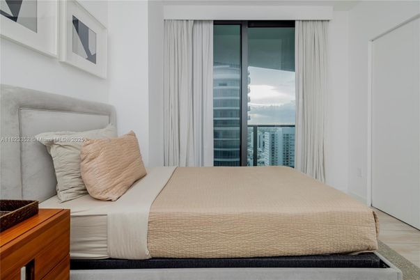 Bedroom, Interior, Water