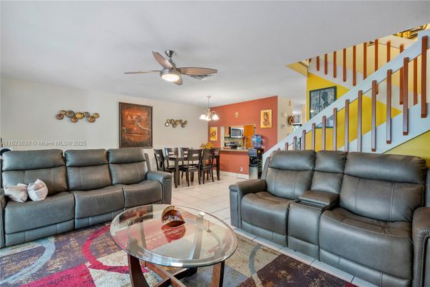 Dining room, Interior, Living room, Pendant Lights