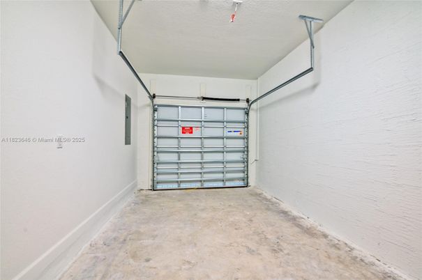 Garage, Interior