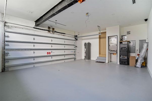 Garage, Interior