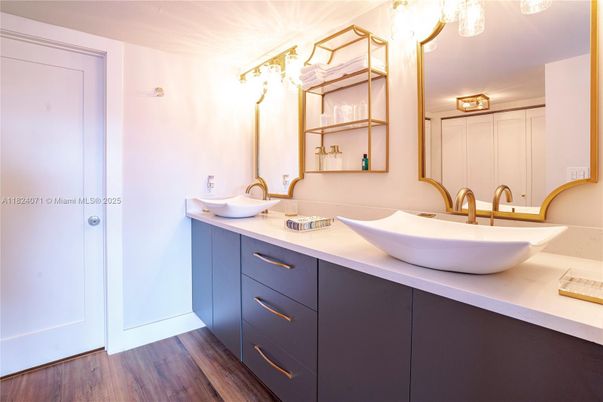 Bathroom, Dual Sink Vanities, Interior, Wood Texture Flooring