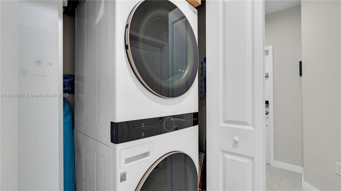 Interior, Utility Closets, Washer