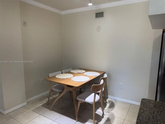 Dining room, Interior
