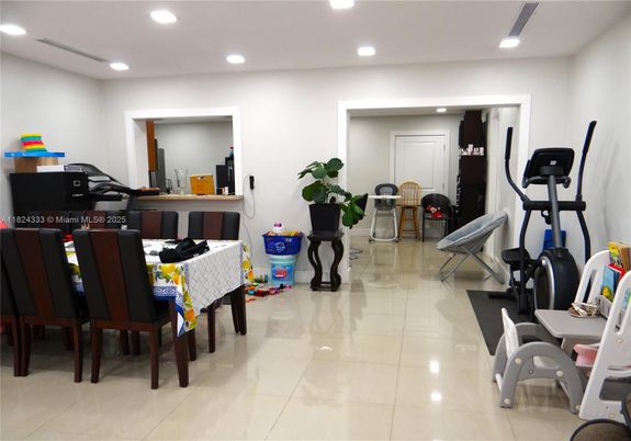 Dining room, Fitness Equipment, Interior, Recessed Lighting