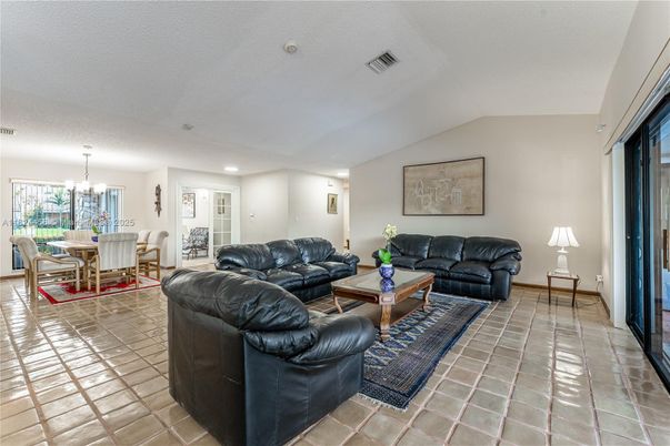 Chandelier, Dining room, Interior, Living room, Recessed Lighting
