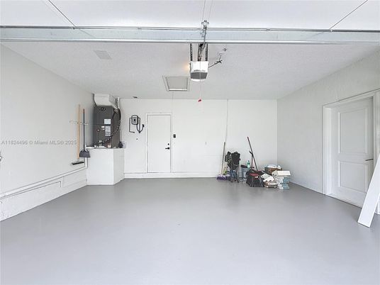 Garage, Interior