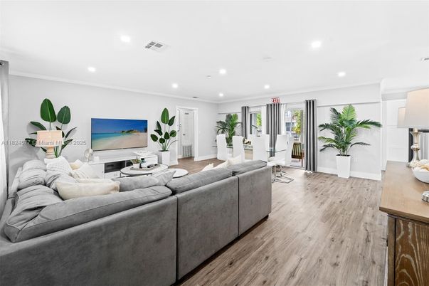 Interior, Living room, Recessed Lighting, Wood Texture Flooring